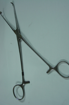 Pinza hemostática Allis