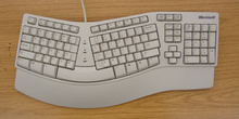 Teclado ergonómico