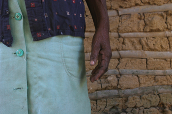 Mano y brazo de una mujer de Quilombo, Sao Paulo, Brasil