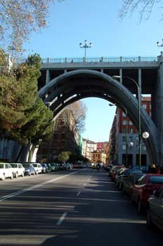 Viaducto sobre la calle Segovia, Madrid