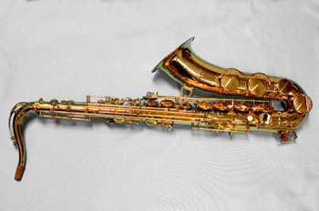 Saxofón tenor