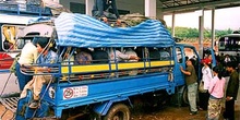 Camión de transporte, Laos
