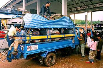 Camión de transporte, Laos