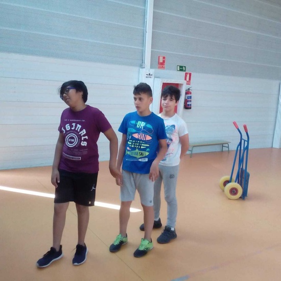 2019_06_11_Sexto B comienza el montaje del escenario para la graduación_CEIP FDLR_Las Rozas 9
