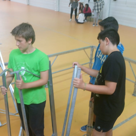 2018_056_14_Montando el Escenario para la Gaduación_CEIP FDLR_2017-2018 6