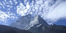 Ama Dablam visto desde el pico Nagartsang