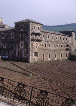 Aspecto de la parte posterior del monasterio de Samos, Lugo