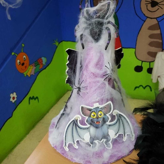 Curso decoración sombreros de bruja 4