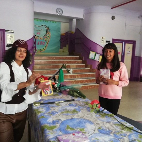 Mercadillo de Libros, premiados, y exposición de trabajos. Día del Libro curso 18-19 43