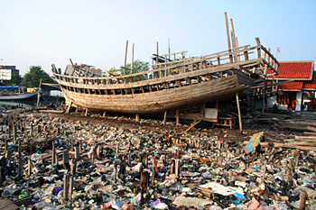 Barco en construcción, Jakarta