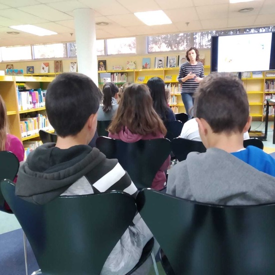 2019_04_04_Quinto visita la Biblioteca de Las Rozas_CEIP FDLR_Las Rozas 6