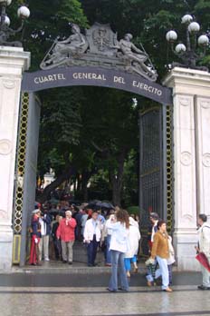 Entrada del Cuartel General del Ejercito, Madrid
