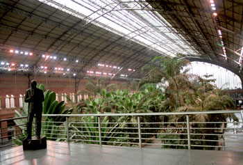 Vista del jardín tropical de la estación de Atocha, Madrid