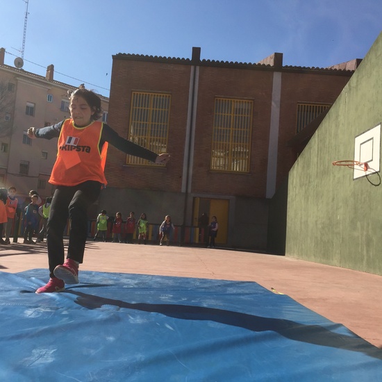 Miniolimpiadas. 1º y 2º 30