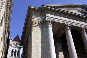 Casa San Pedro y Torre de Catedral, Ginebra, Suiza