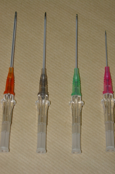 Cánula vía venosa periférica