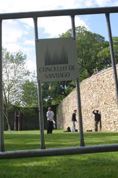 Personas haciendo malabares en el parque de San Domingos de Bona