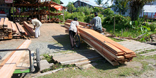 Almacén de madera, Melaboh, Sumatra, Indonesia