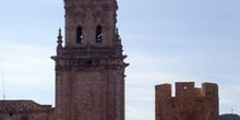 Muralla y torre de catedral