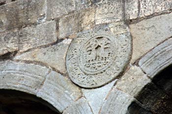 Detalle de un medallón de Santa María del  Naranco, Oviedo, Prin