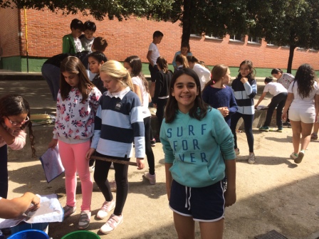 2017_04_21_JORNADAS EN TORNO AL LIBRO_TALLER PAPEL RECICLADO_5º Y 6º 21