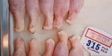 Muslos de pollo frescos