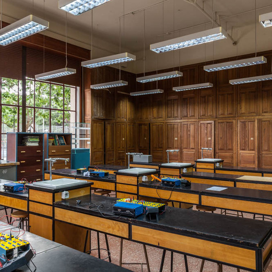 IES_ISABELLACATOLICA_EDIFICIO_025