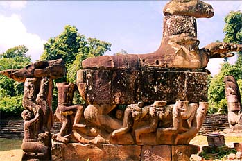 Caballo con piernas, Angkor, Camboya