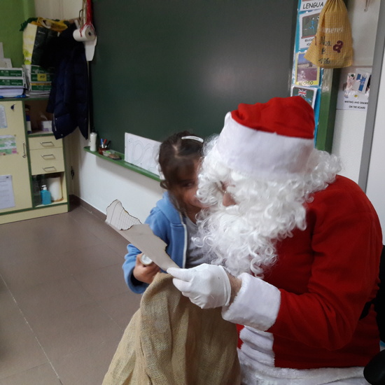 Santa Claus comes to School 6