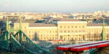 Vista de la universidad desde el parque de St. Gellért, Budapest