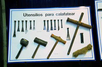 Construcción de una embarcación: Utensilios para calafatear, Mus