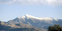 Cumbre nevada en sierra de Guara