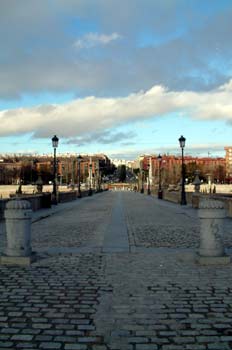 Paseo del Puente de Toledo, Madrid