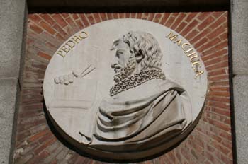 Medallón del pintor y arquitecto Pedro Machuca