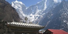 Puerta de entrada al monasterio de Tengboche