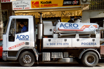 Camioneta para trabajos de pocería