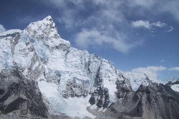 Arista nevada del Nuptse, vista desde Kalapathar