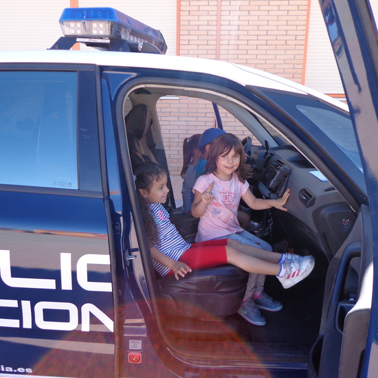 VISITA POLICÍA 16