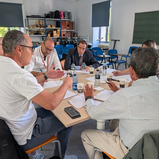 Autoridad docente_sesión presencial (108)