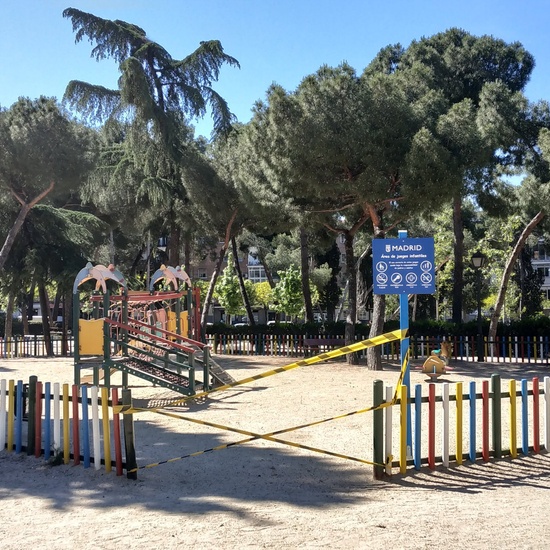 La pandemia en los parques infantiles 10