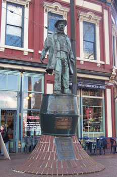 Escultura de Gassy Jack en Gastown, Vancouver