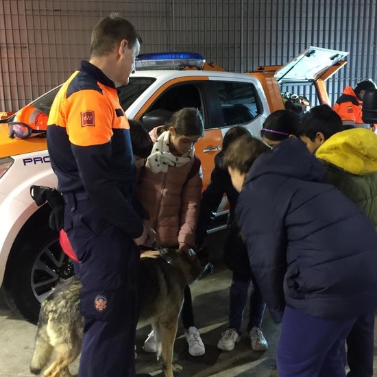 Quinto con los equipos de emergencias de las Rozas_CEIP FDLR_Las Rozas 3