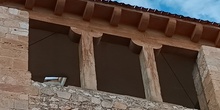 Detalle de estructura adintelada (S. Miguel de Bernuy)