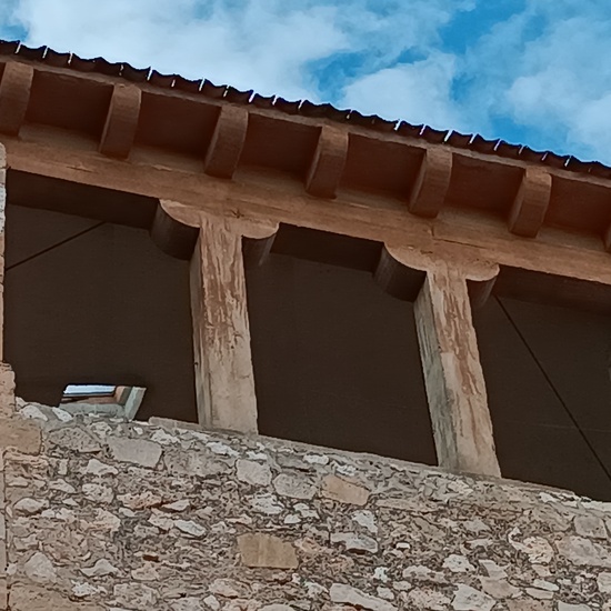 Detalle de estructura adintelada (S. Miguel de Bernuy)