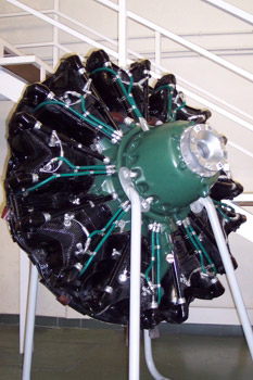 Motor en estrella de nueve cilindros