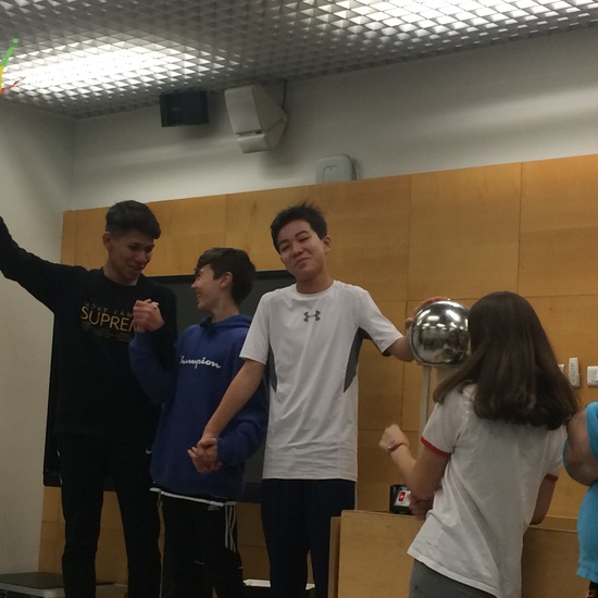 ELECTRIFICANTE JORNADA EN EL MUNCYT CON 2º DE LA ESO 4