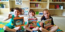 LOS DE 5 AÑOS GRANDES LECTORES DE NUESTRA BIBLIOTECA 4
