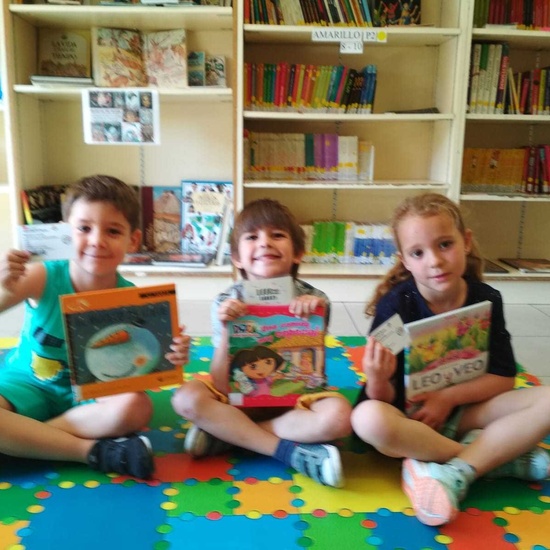 LOS DE 5 AÑOS GRANDES LECTORES DE NUESTRA BIBLIOTECA 4