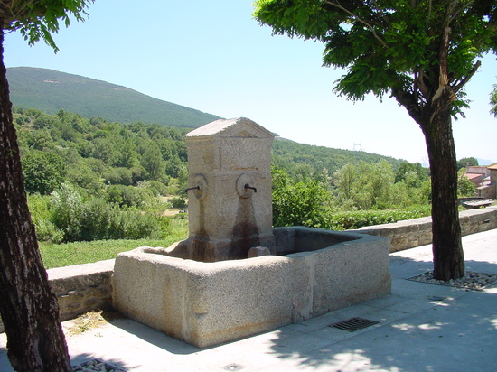 Fuente de piedra en Somosierra