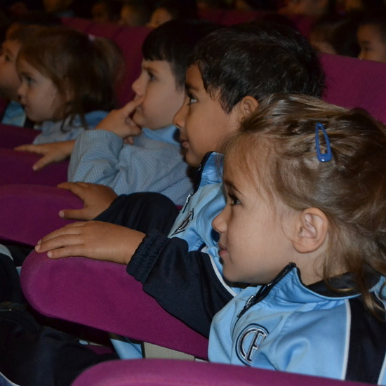 TEATRO LA CHARLOJA. “KAMELOT” 5